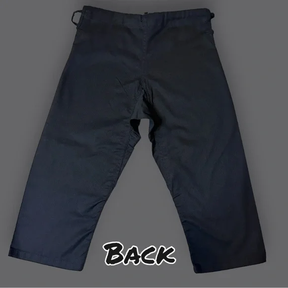 🎉HP🎉EUC Century Kids Lightweight Martial Arts Uniform in Black. Kids 5-7 🥋 - Picture 6 of 16